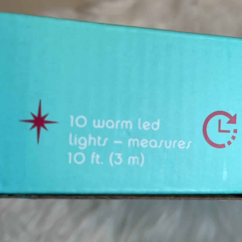 Wanderlust Photo Decor Clips 10ft LED String Lights - Picture 5 of 8